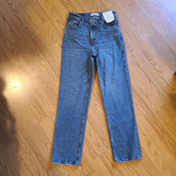 NEW NWT ABERCROMBIE & FITCH 90s STRAIGHT ULTRA HIGH RISE JEANS STRETCH 2 Short - Picture 2 of 6